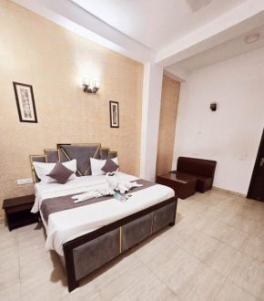 Hotel Galaxy - Ignou Road Saket